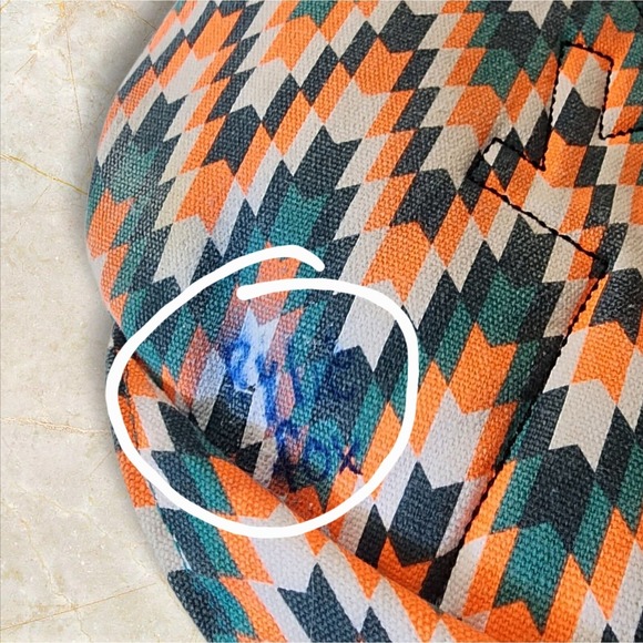 KAVU Rope Sling Bag Crossbody Shoulder Bag Geometric Print Travel - Picture 6 of 7